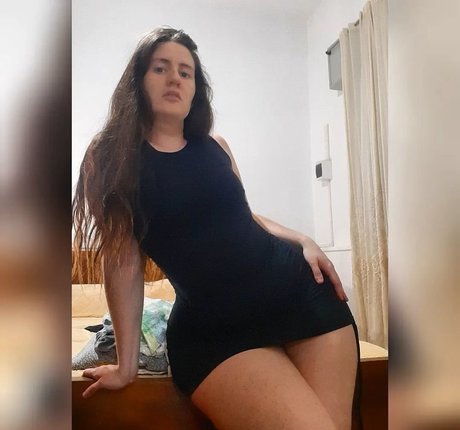 Nahá fotka uniklých OnlyFans od Antonella Greco