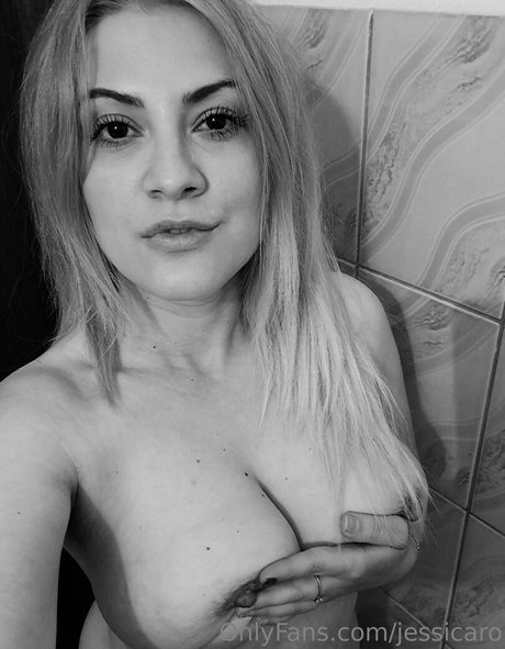 Foto desnuda filtrada de OnlyFans de Jessicaro