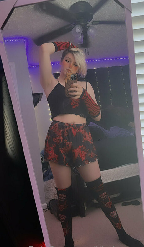 Foto desnuda filtrada de OnlyFans de Tikalovexo