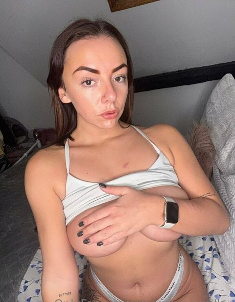 Naken lekkede OnlyFans-bilde av Meganavamiller