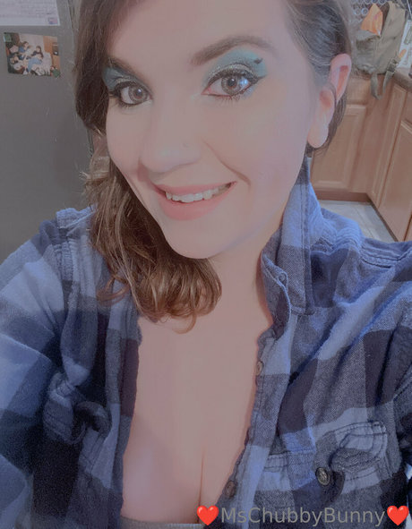 Naken lekkede OnlyFans-bilde av Mschubbybunny