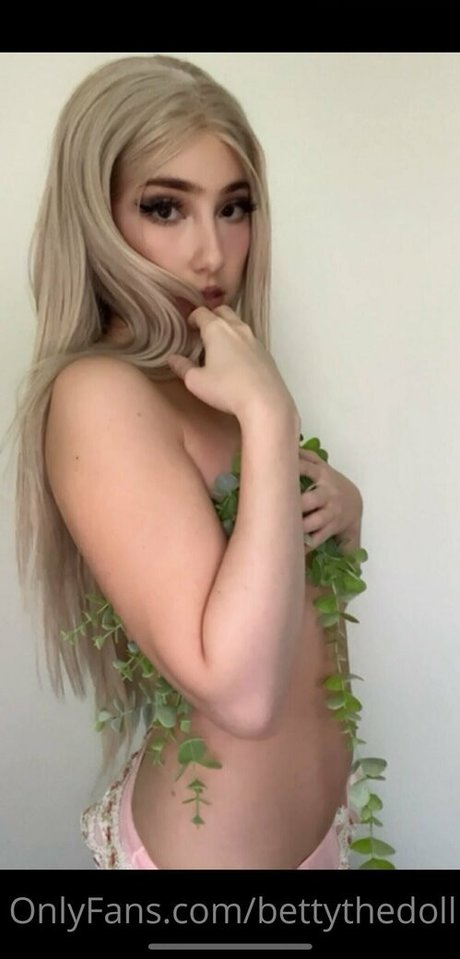 Naken läckt OnlyFans-bild av Bettythedoll
