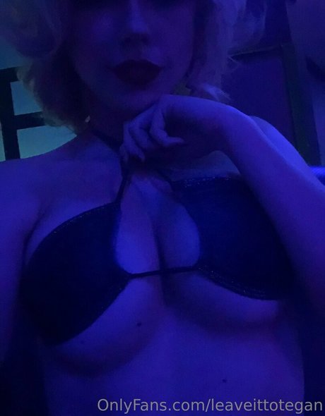 Nahá fotka uniklých OnlyFans od Leaveittotegan
