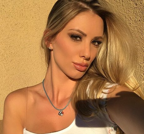Savannahjean14 OnlyFans