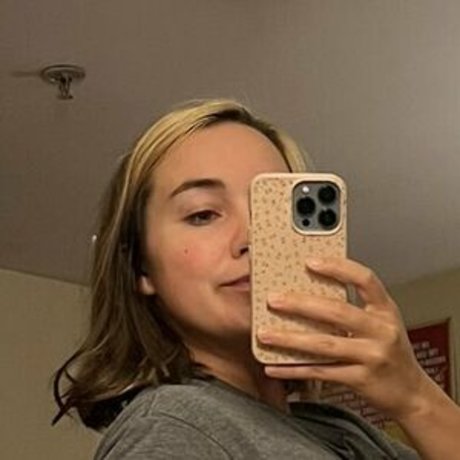 Naken lekkede OnlyFans-bilde av Erin Postsoffice