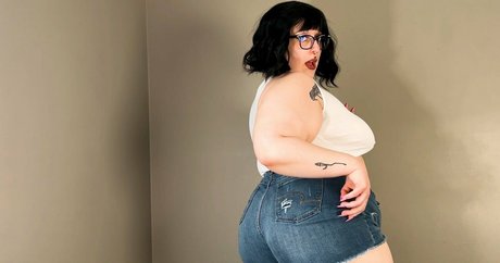 Mommyglutton