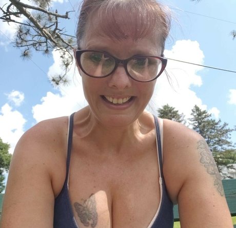 Обнаженная фотография утечки OnlyFans от Horneywifepremium