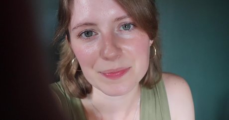 Nacktes geleaktes OnlyFans-Foto von Ozley Asmr