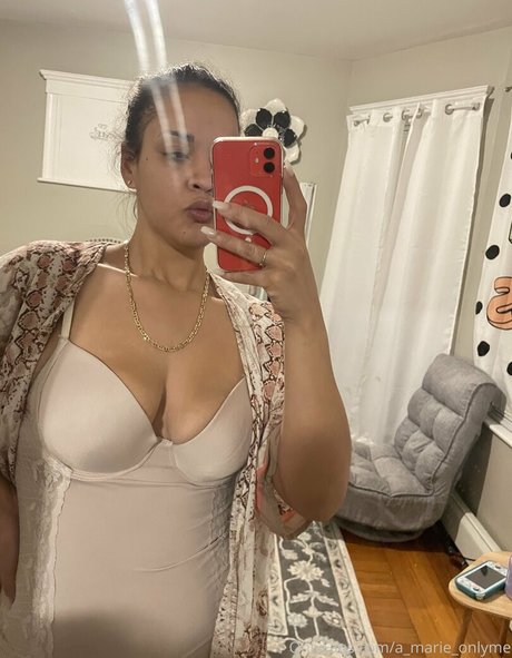Nahá fotka uniklých OnlyFans od Amarieonlyme