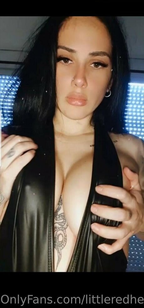 Alaston vuotanut OnlyFans-kuva Littleredheadi