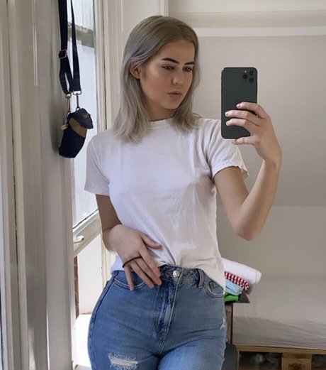 Nahá fotka uniklých OnlyFans od Indymendee