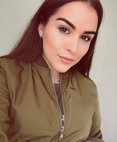 Foto nua vazada do OnlyFans de Polinavolkova