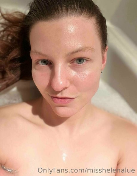Naken lekkede OnlyFans-bilde av Misshelenalue