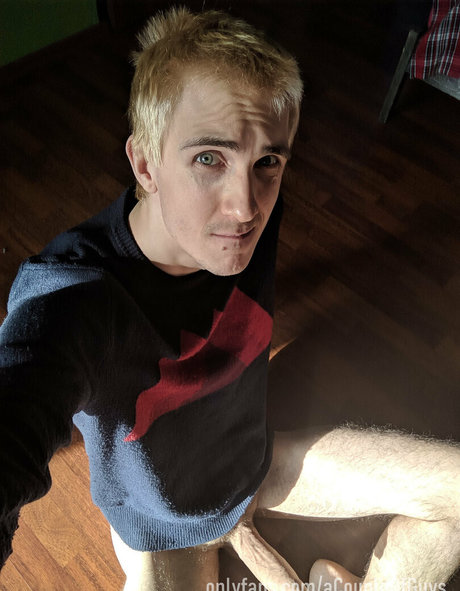 Nahá fotka uniklých OnlyFans od Acoupleofguys