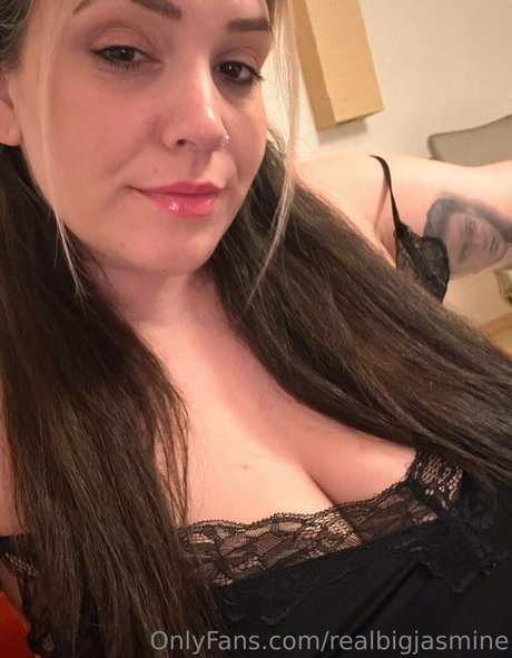 Realbigjasmine
