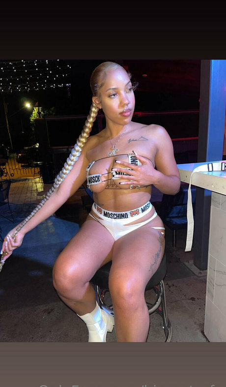 Naken lekkede OnlyFans-bilde av Bigmotorfp