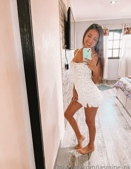 Nahá fotka uniklých OnlyFans od Jasmineok