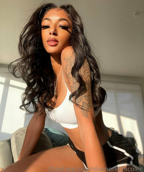 Naken lekkede OnlyFans-bilde av Diamondnicolee