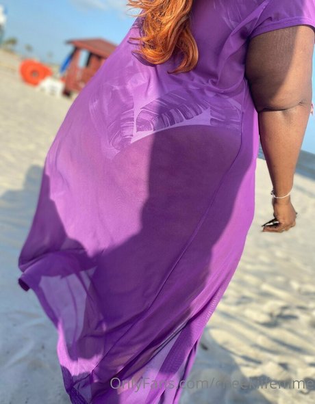 Cheekiifemme