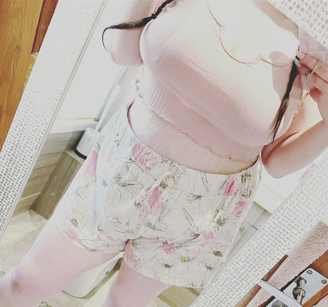 Rosieofficial02