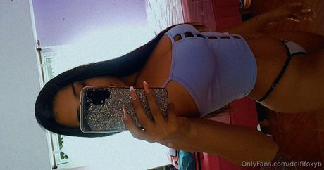 Nahá fotka uniklých OnlyFans od Delfifoxyb