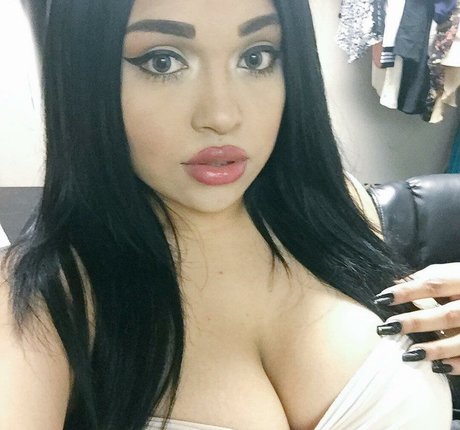 Wachamarie  nude leaked OnlyFans photo
