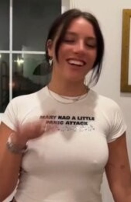 Naken lekkede OnlyFans-bilde av Kenzie Ziegler