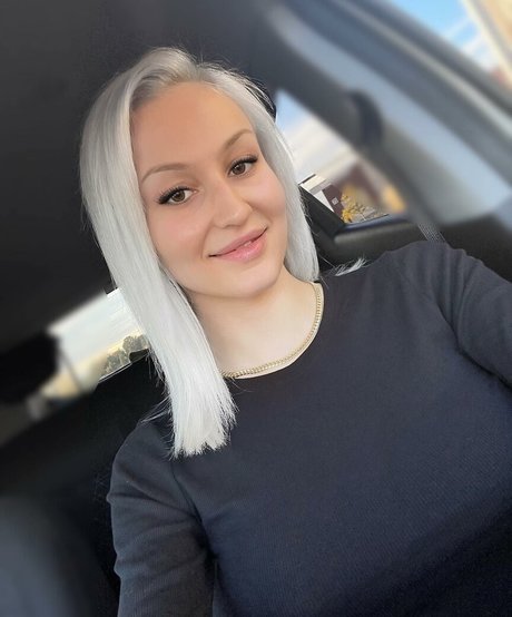 Naken läckt OnlyFans-bild av Tawneycavannixoox