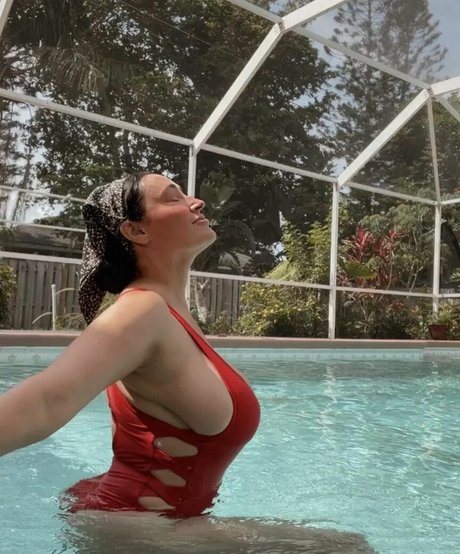 Naken lekkede OnlyFans-bilde av Mermaidshea Shea
