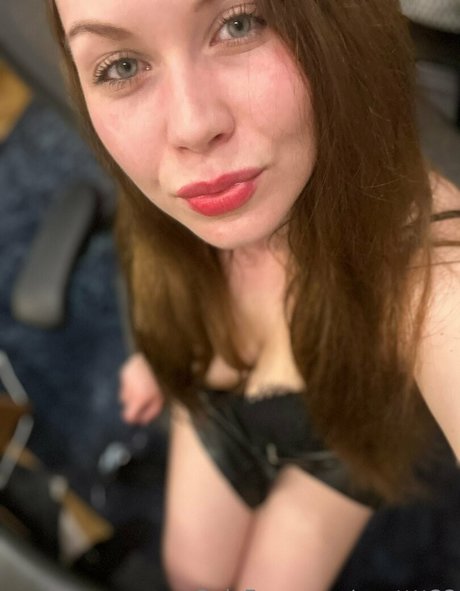 Naken läckt OnlyFans-bild av Arteich