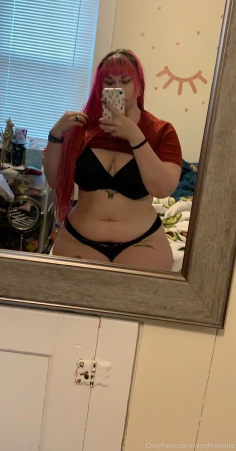 Naken lekkede OnlyFans-bilde av Apothekatie