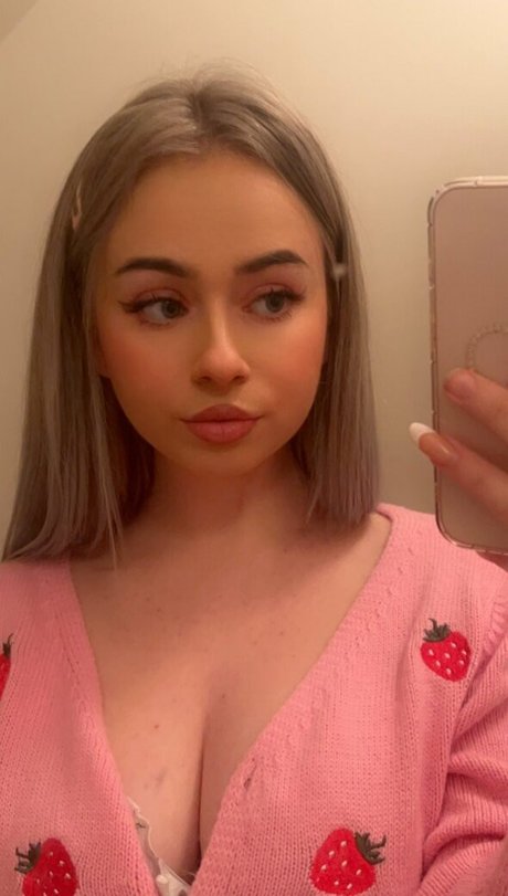 Alasti lekkinud OnlyFans-i pilt Lilhunnixo