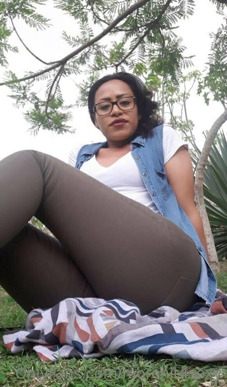 Naken lekkede OnlyFans-bilde av Luisacamila