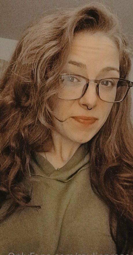 Nahá fotka uniklých OnlyFans od Raylinnrose