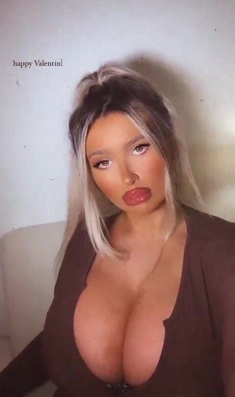 Caitlin OnlyFans泄露裸照