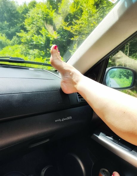 Nahá fotka uniklých OnlyFans od Emily Glass