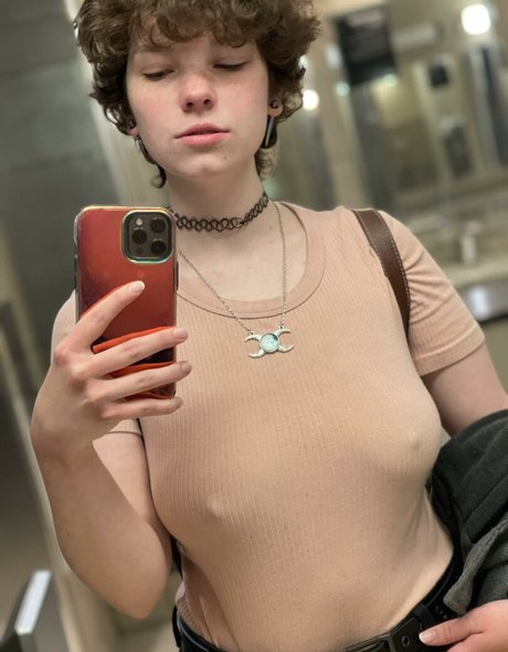 Naken lekkede OnlyFans-bilde av Xpurrrsephone