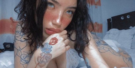 Alasti lekkinud OnlyFans-i pilt Katxrox