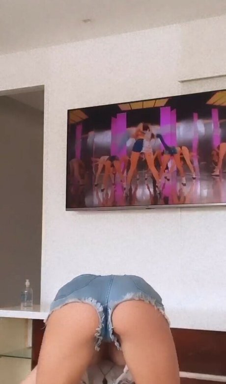 Nahá fotka uniklých OnlyFans od Thaylise Pivato