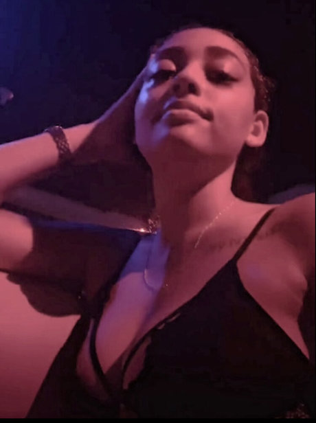 Naken lekkede OnlyFans-bilde av Annaaeeelle