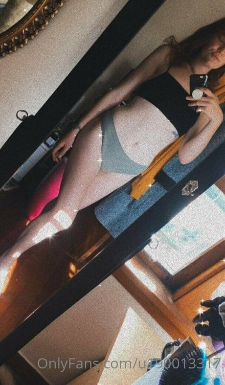 Ellie3y3ballzdeep
