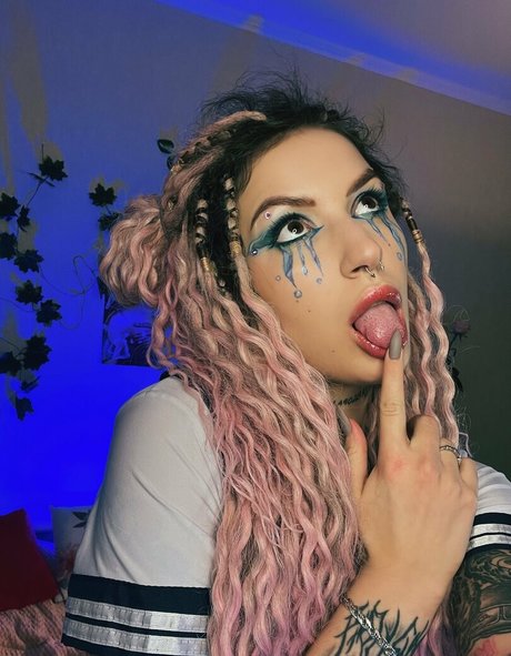 Dearanasteisha8