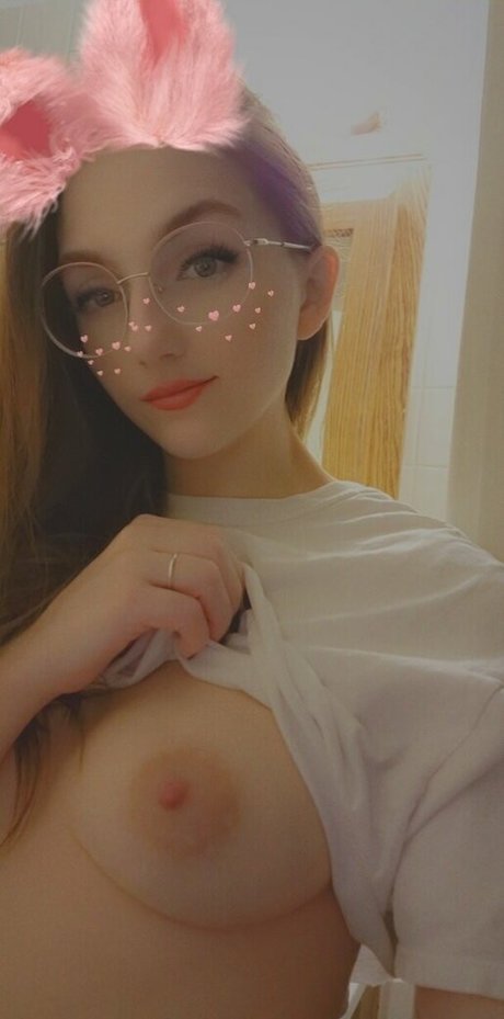 Nahá fotka uniklých OnlyFans od Aevimari