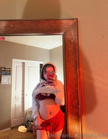 Naken lekkede OnlyFans-bilde av Faeluxxx