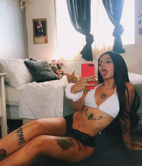 Naken läckt OnlyFans-bild av Demonflor666