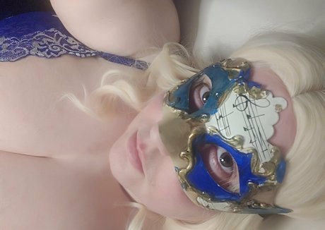 Maskedlibrarian