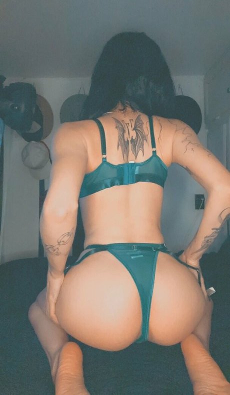 Naken läckt OnlyFans-bild av Sierracheyene