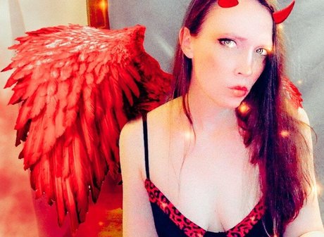 Molly Nova OnlyFans 유출 누드 사진