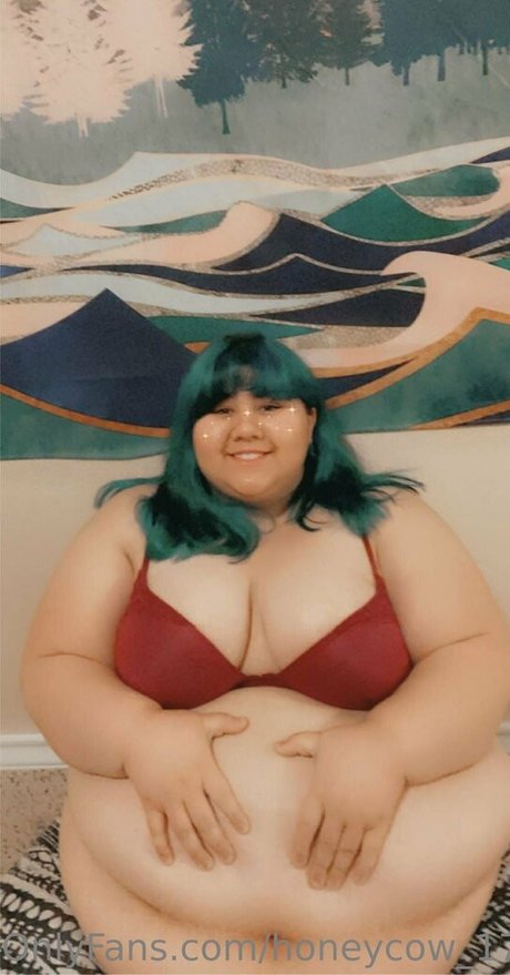 Alasti lekkinud OnlyFans-i pilt Honeycow17