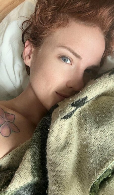 Naken lekkede OnlyFans-bilde av Skyra Fox